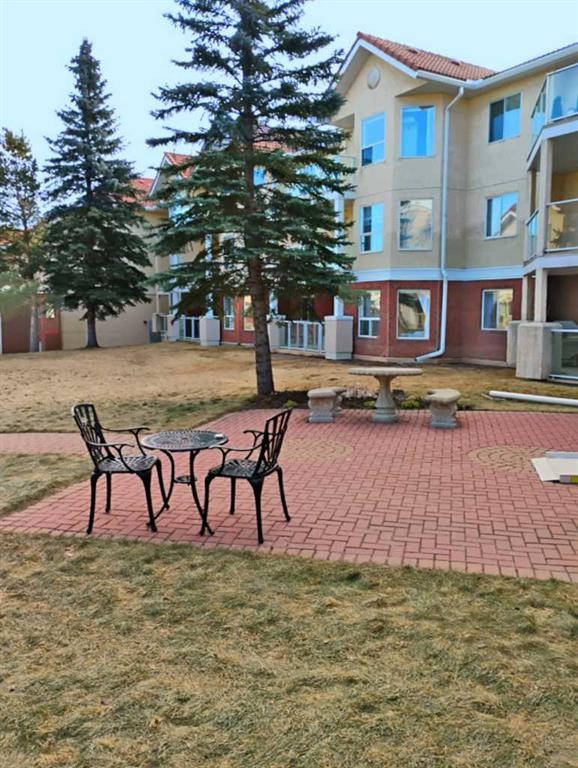 2327-1818 Simcoe Boulevard Sw, Calgary, AB - Outdoor