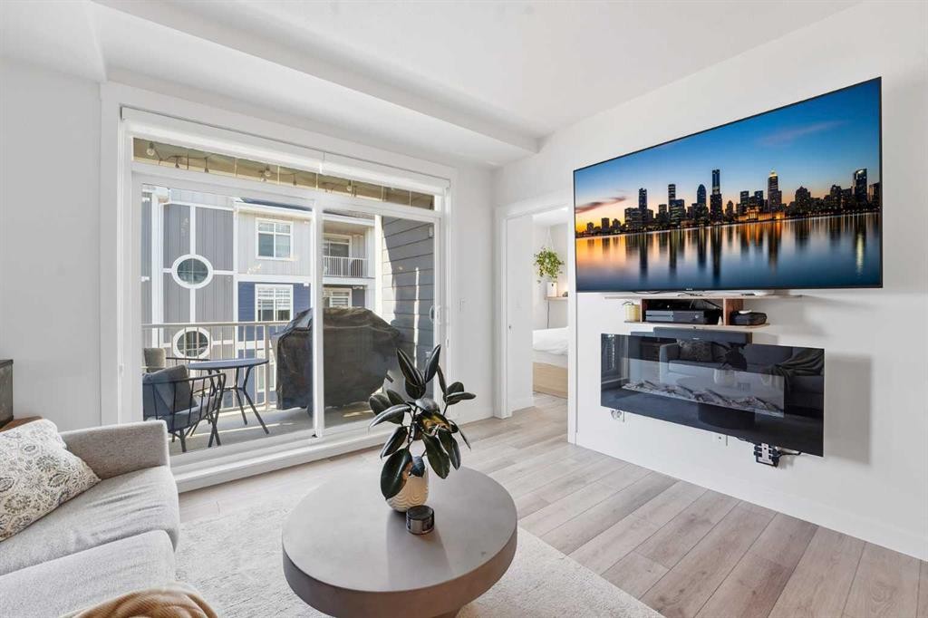308-400 Auburn Meadows Common Se, Calgary, AB - Indoor Photo Showing Living Room