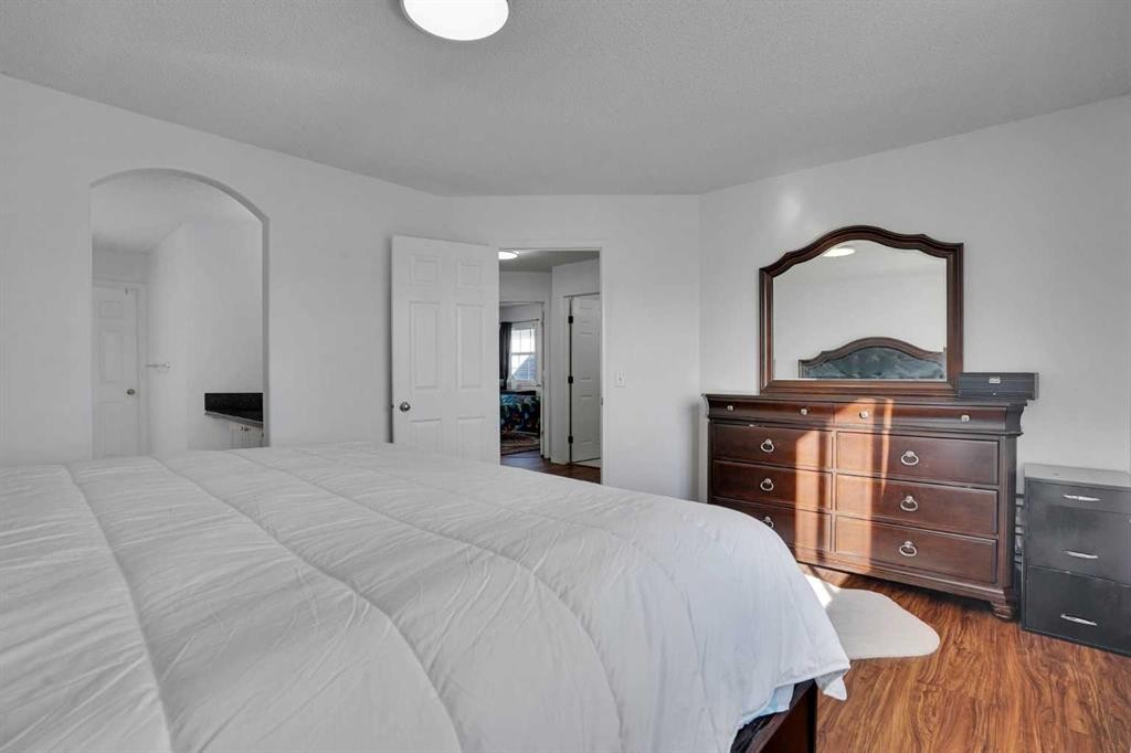 148 Martha'S Manor Ne, Calgary, AB - Indoor Photo Showing Bedroom