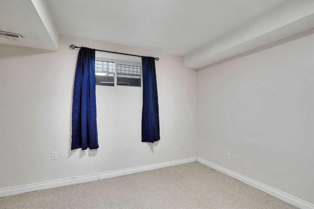 148 Martha'S Manor Ne, Calgary, AB - Indoor Photo Showing Other Room