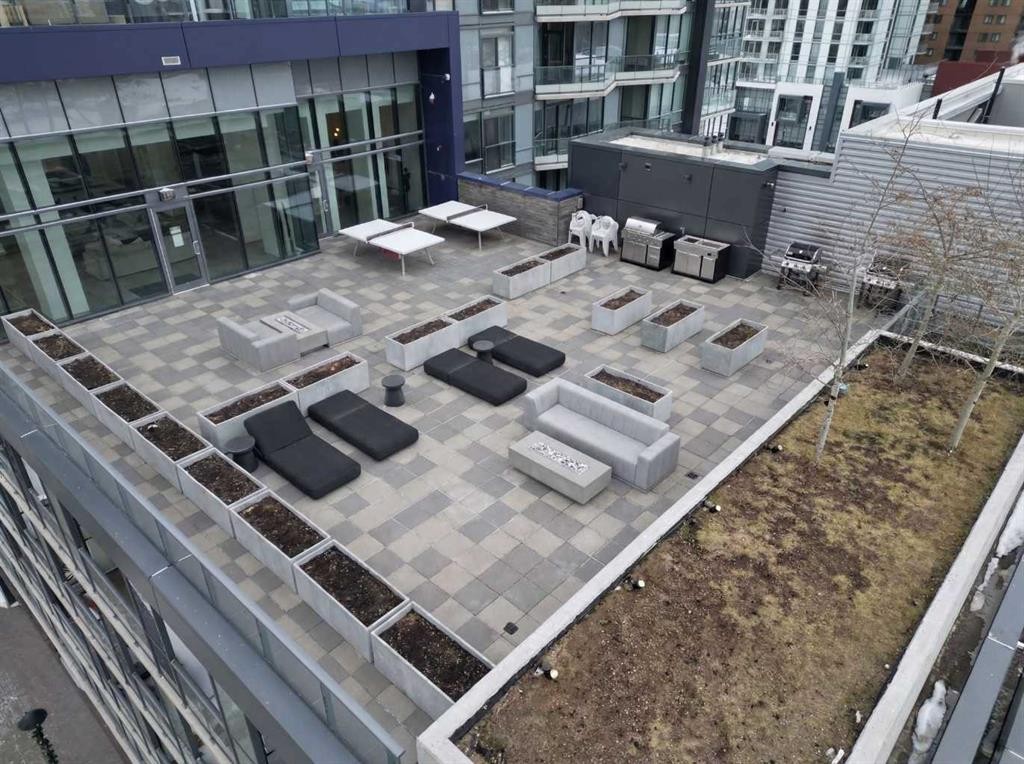 802-615 6 Avenue Se, Calgary, AB - Outdoor With Balcony