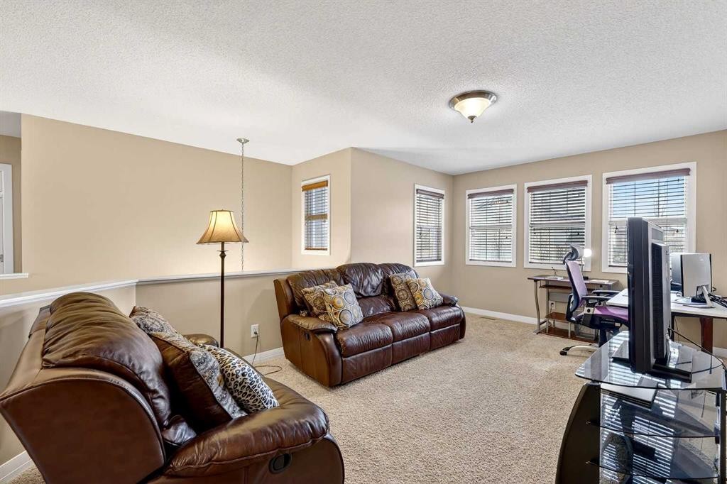 575 Everbrook Way Sw, Calgary, AB - Indoor