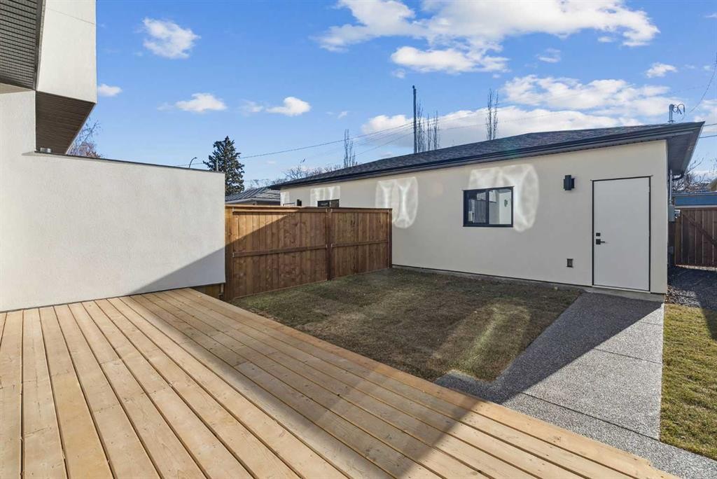 607 29 Avenue Nw, Calgary, AB - Outdoor With Deck Patio Veranda With Exterior