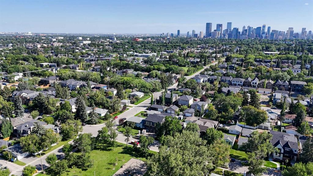 607 29 Avenue Nw, Calgary, AB - Outdoor With View