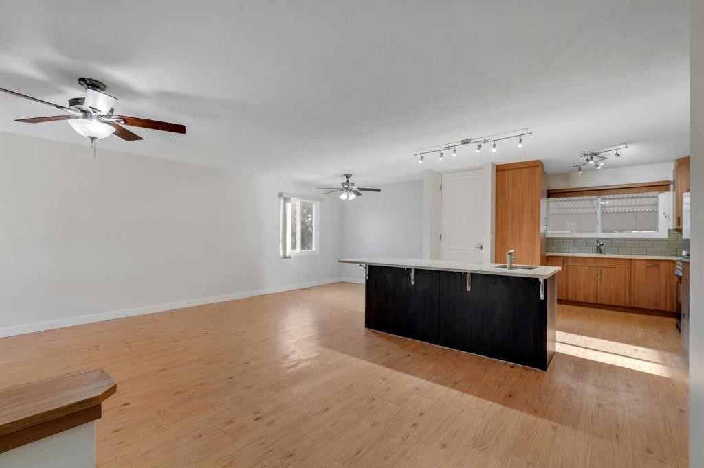 102 Huntham Place Ne, Calgary, AB - Indoor Photo Showing Other Room