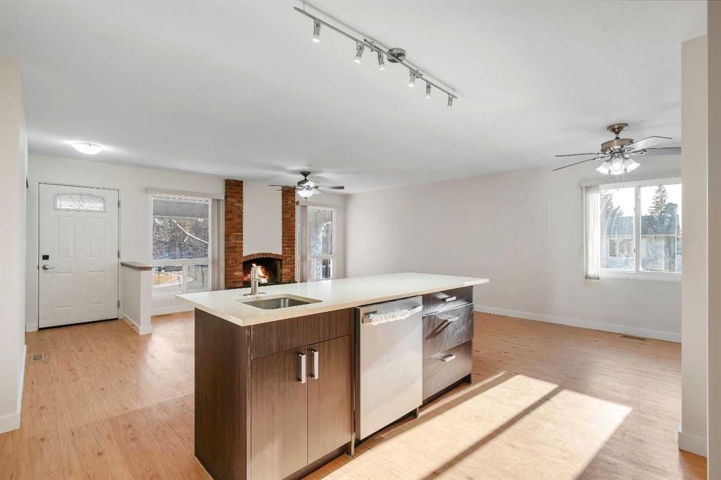 102 Huntham Place Ne, Calgary, AB - Indoor Photo Showing Kitchen