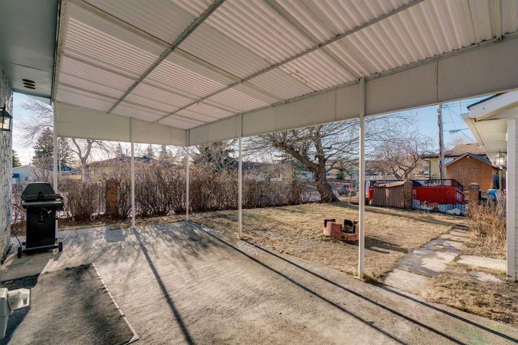 102 Huntham Place Ne, Calgary, AB - Outdoor