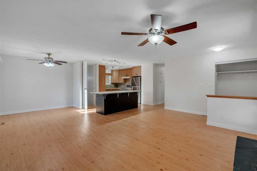 102 Huntham Place Ne, Calgary, AB - Indoor Photo Showing Kitchen