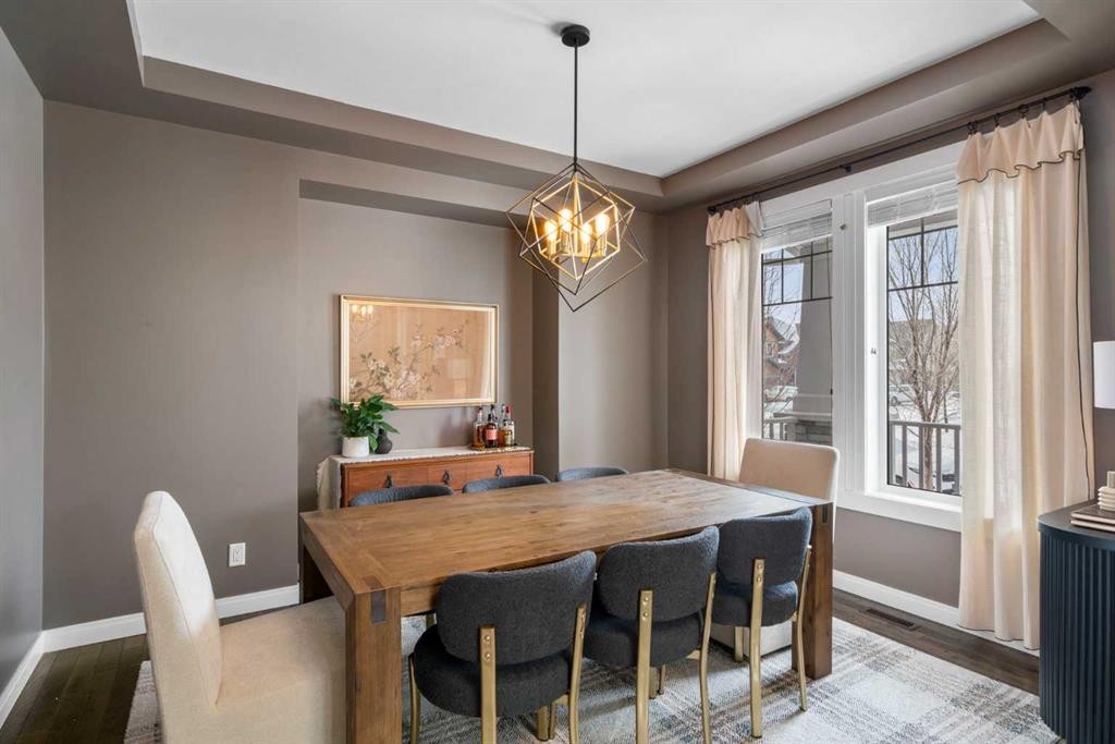 346 Cooperstown Common Sw, Airdrie, AB - Indoor Photo Showing Dining Room