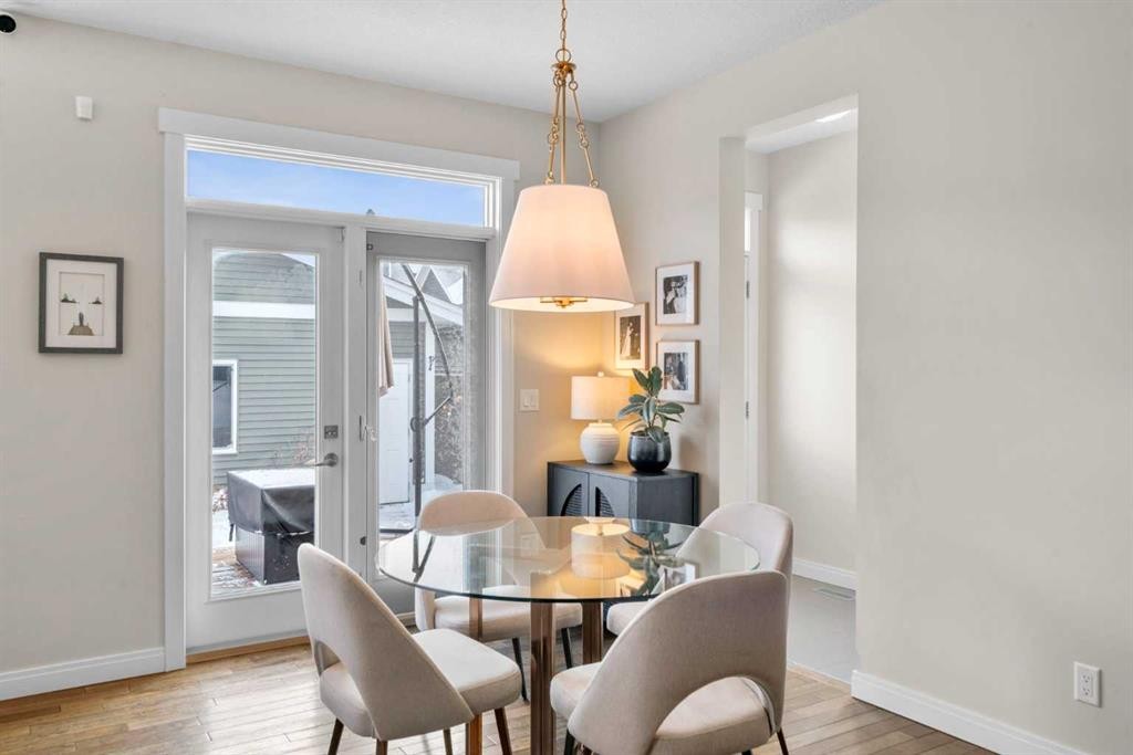 346 Cooperstown Common Sw, Airdrie, AB - Indoor Photo Showing Dining Room