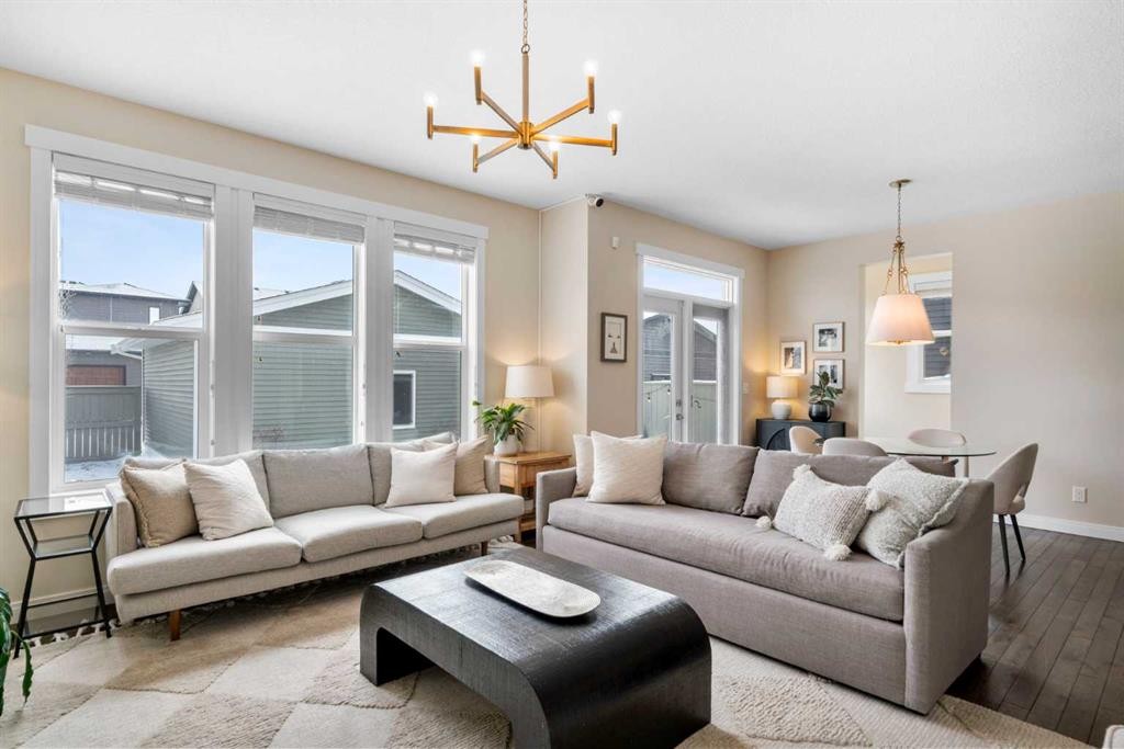 346 Cooperstown Common Sw, Airdrie, AB - Indoor Photo Showing Living Room