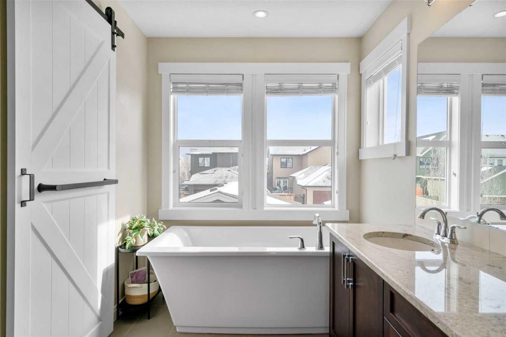 346 Cooperstown Common Sw, Airdrie, AB - Indoor Photo Showing Bathroom