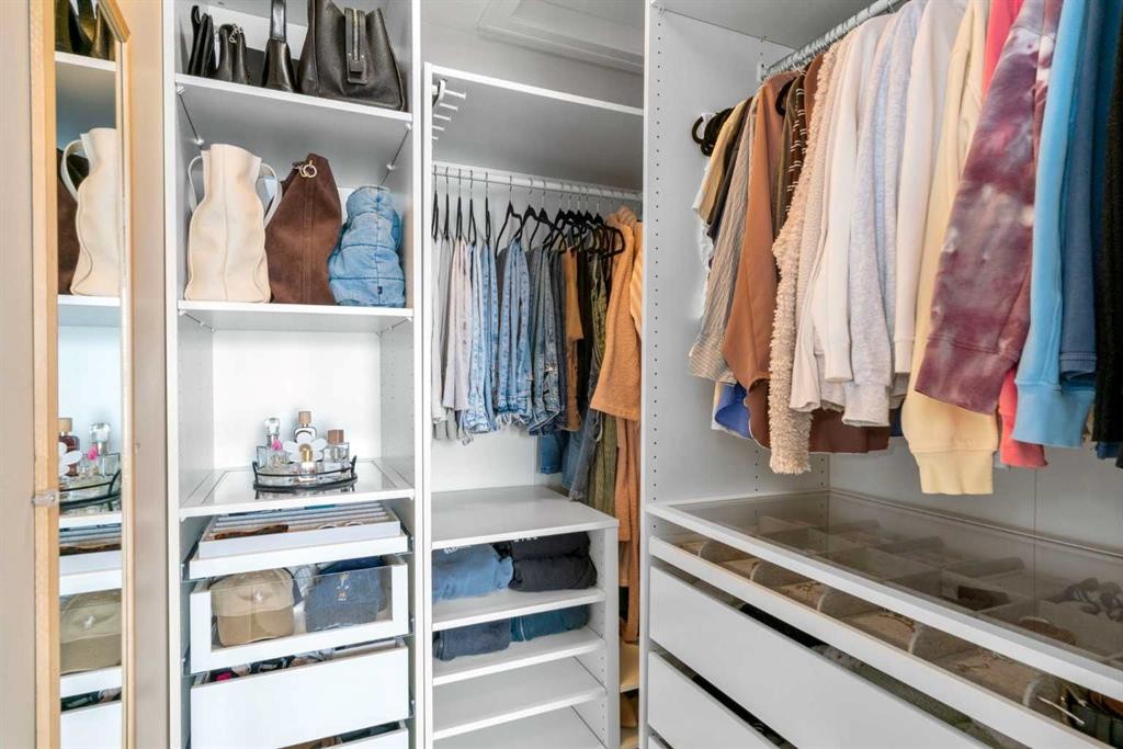 346 Cooperstown Common Sw, Airdrie, AB - Indoor With Storage