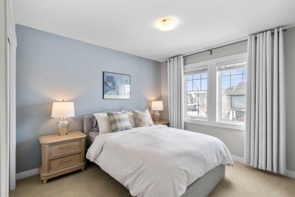 346 Cooperstown Common Sw, Airdrie, AB - Indoor Photo Showing Bedroom