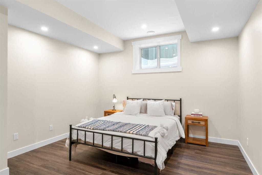 346 Cooperstown Common Sw, Airdrie, AB - Indoor Photo Showing Bedroom