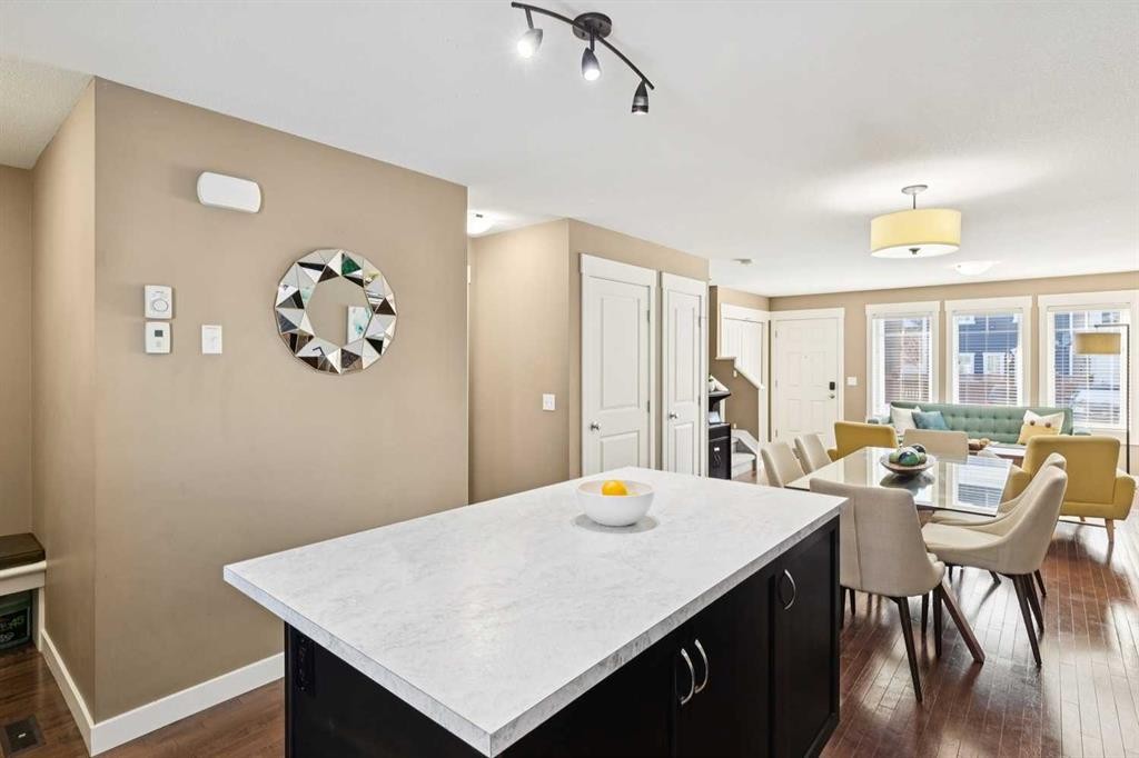 124 Cascades Pass, Chestermere, AB - Indoor Photo Showing Dining Room
