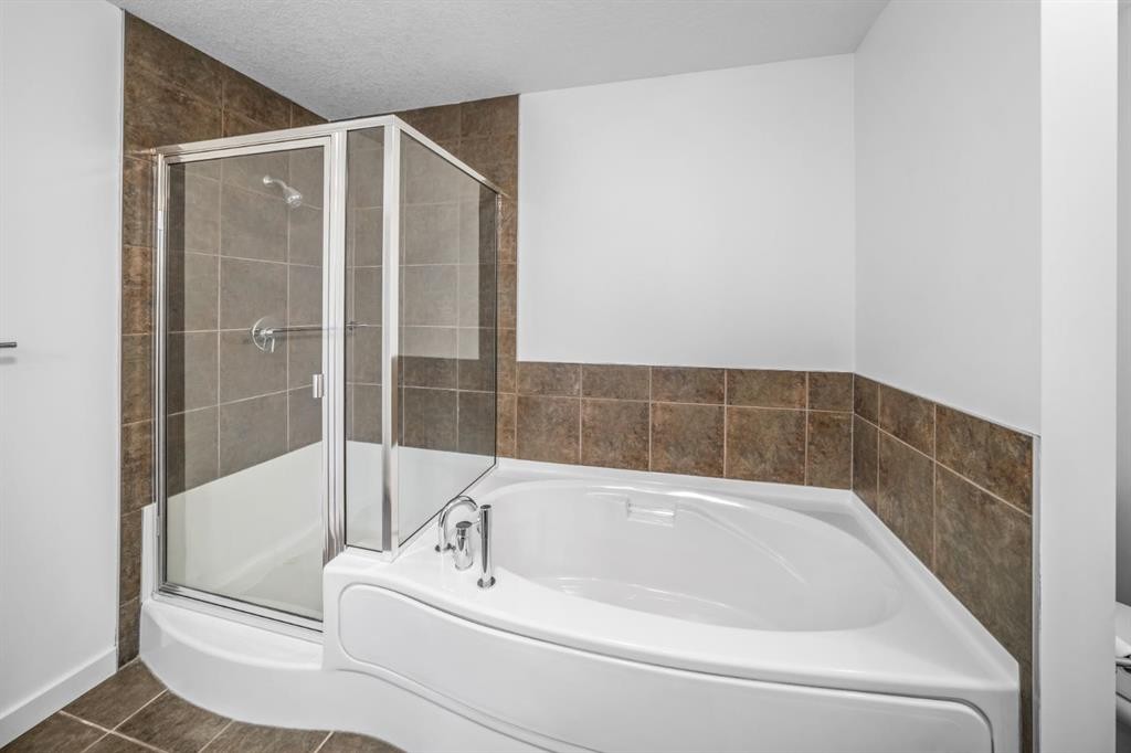 156 9 Street Ne, Calgary, AB - Indoor