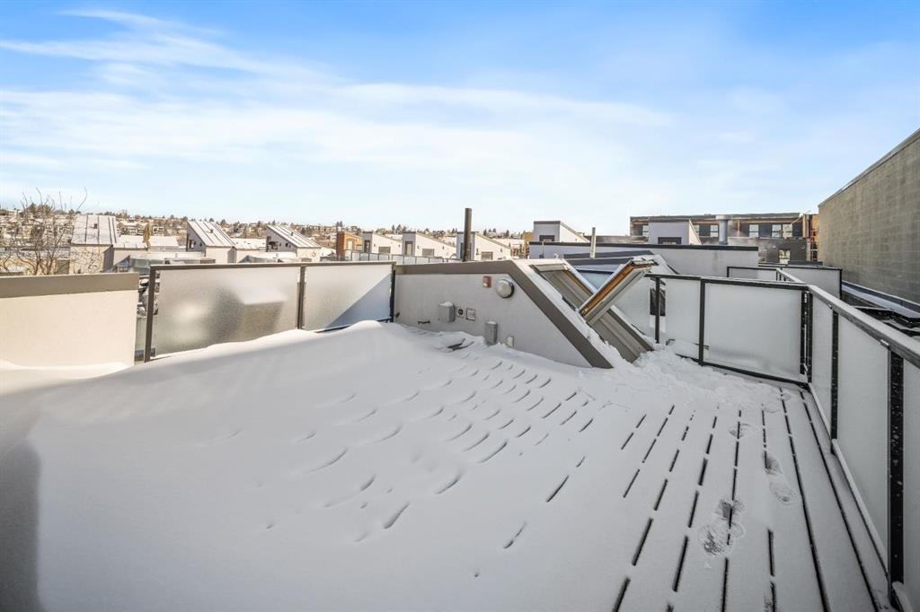 156 9 Street Ne, Calgary, AB - Outdoor