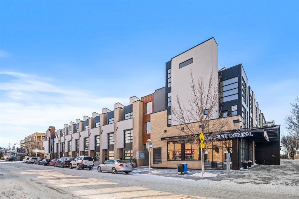 156 9 Street Ne, Calgary, AB - Outdoor With Facade