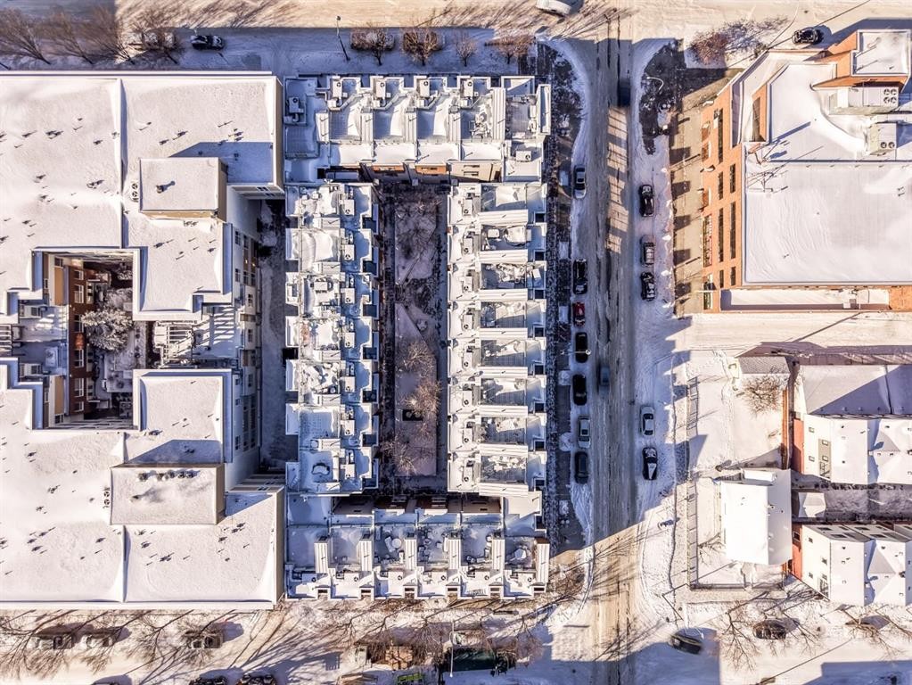 156 9 Street Ne, Calgary, AB -