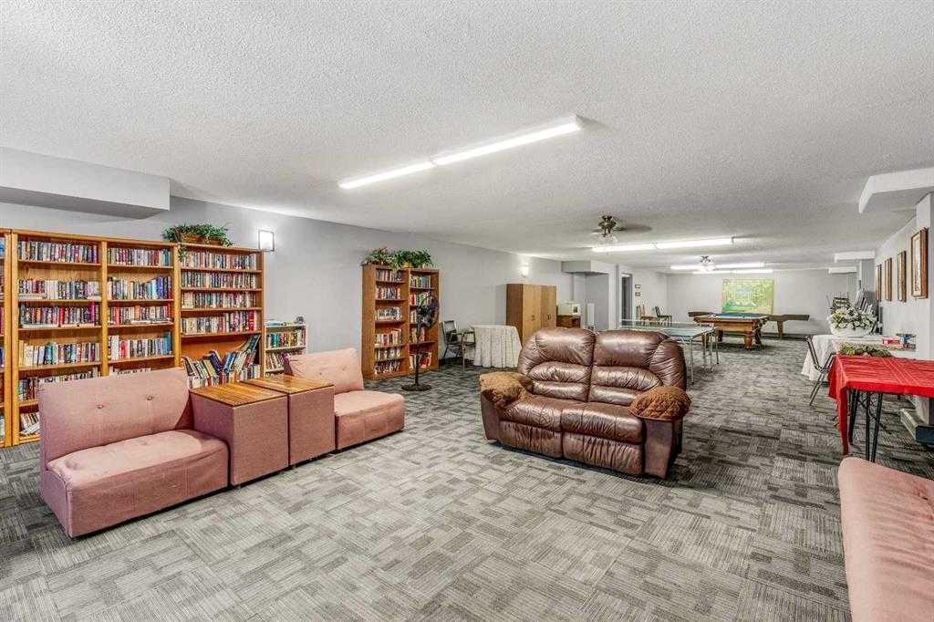 204-515 6 Street South, Lethbridge, AB - Indoor