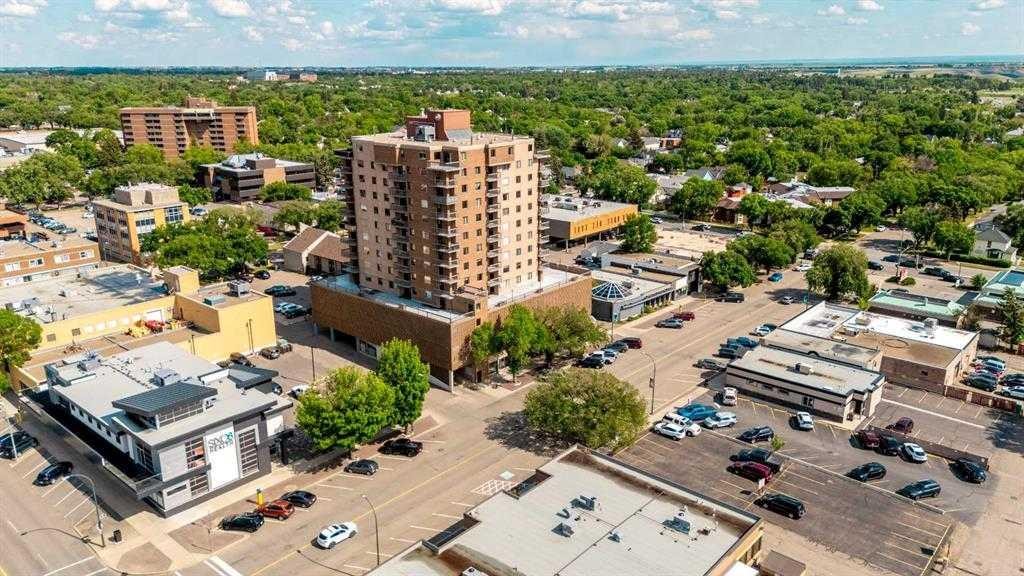 204-515 6 Street South, Lethbridge, AB - Outdoor With View