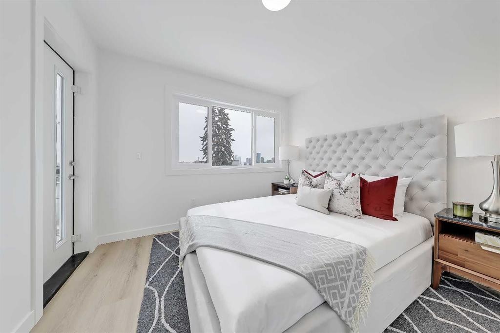 7-828 8 Avenue Ne, Calgary, AB - Indoor Photo Showing Bedroom