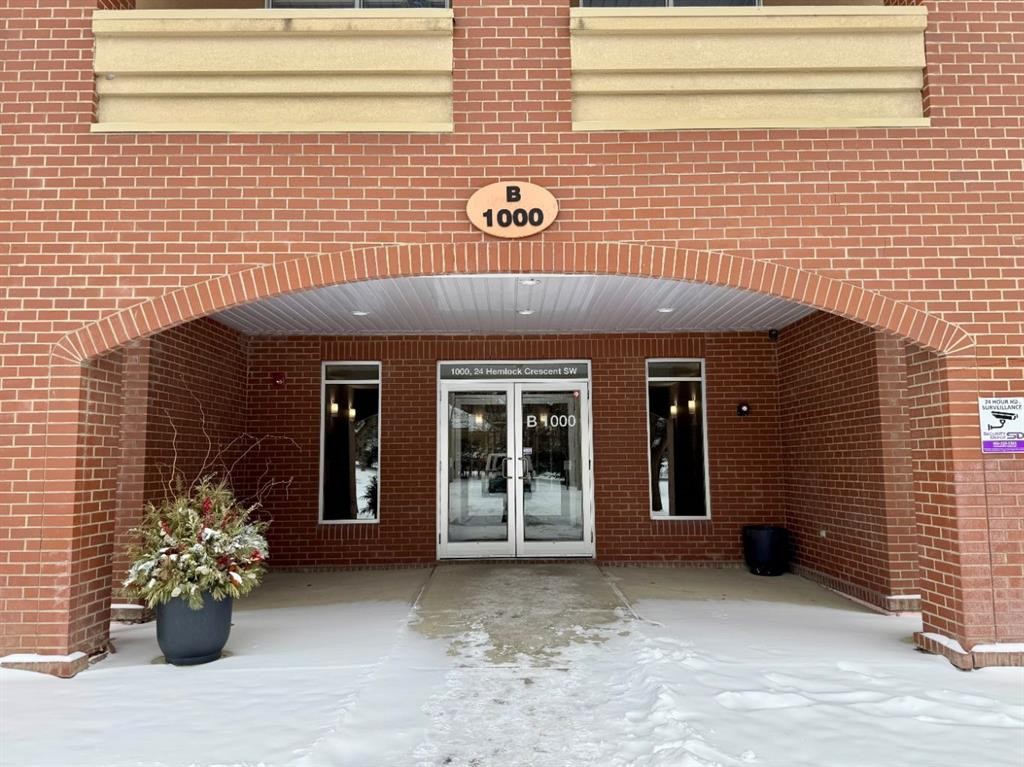 1108-24 Hemlock Crescent Sw, Calgary, AB - Outdoor With Exterior