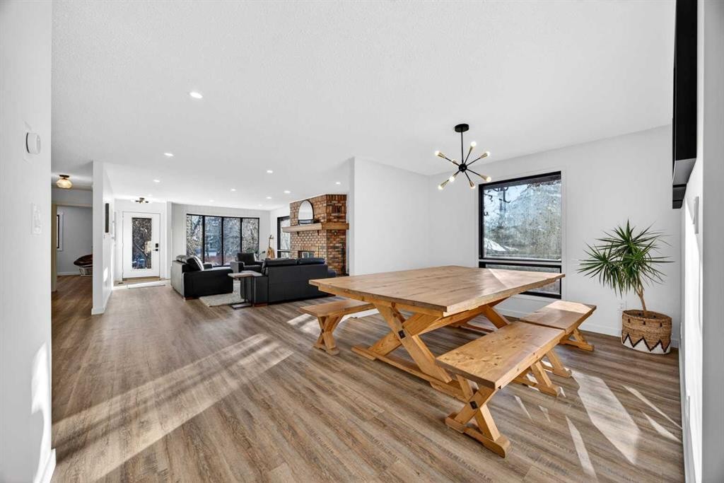 7103 Bow Crescent Nw, Calgary, AB - Indoor