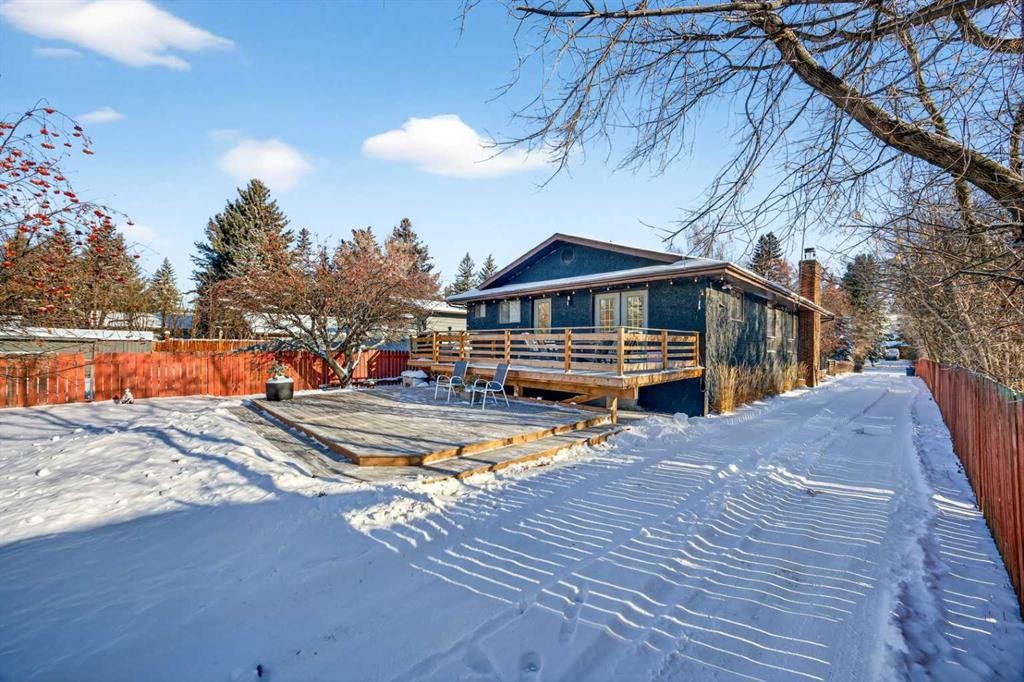 7103 Bow Crescent Nw, Calgary, AB - Outdoor With Deck Patio Veranda