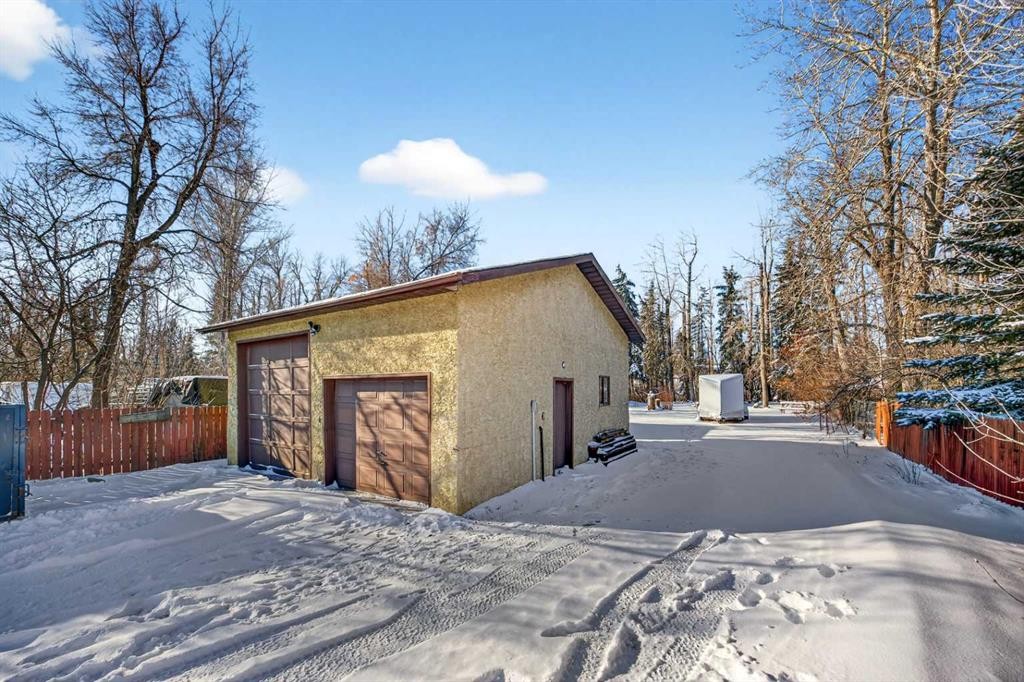 7103 Bow Crescent Nw, Calgary, AB - Outdoor