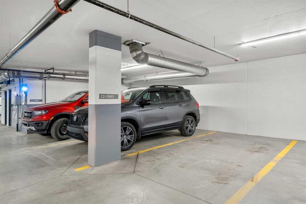 607-11 Mahogany Circle Se, Calgary, AB - Indoor Photo Showing Garage