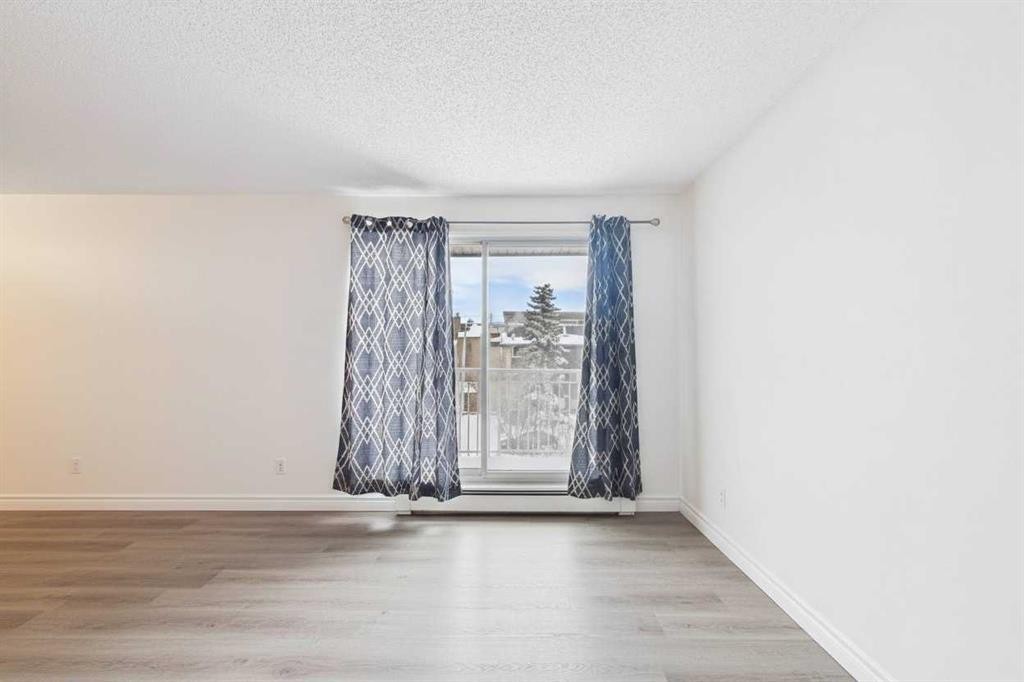 313-1735 11 Avenue Sw, Calgary, AB - Indoor Photo Showing Other Room