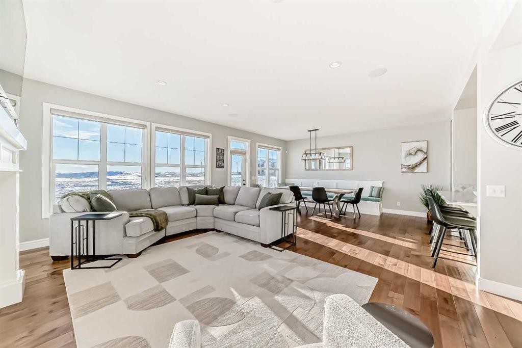 35 Mahogany Crescent Se, Calgary, AB - Indoor Photo Showing Living Room