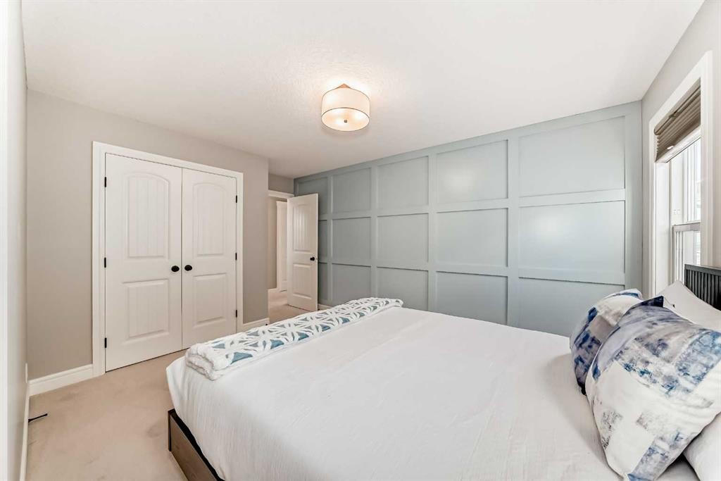 35 Mahogany Crescent Se, Calgary, AB - Indoor Photo Showing Bedroom