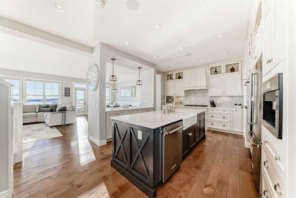 35 Mahogany Crescent Se, Calgary, AB - Indoor Photo Showing Kitchen With Upgraded Kitchen