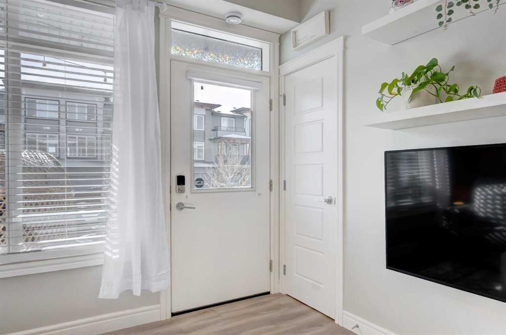 15-230 Seton Passage, Calgary, AB - Indoor Photo Showing Other Room