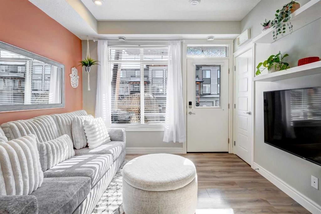 15-230 Seton Passage, Calgary, AB - Indoor