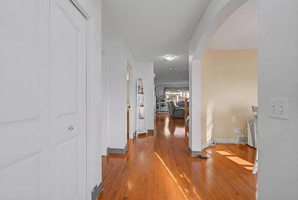 284 Hawkmere View, Chestermere, AB - Indoor Photo Showing Other Room