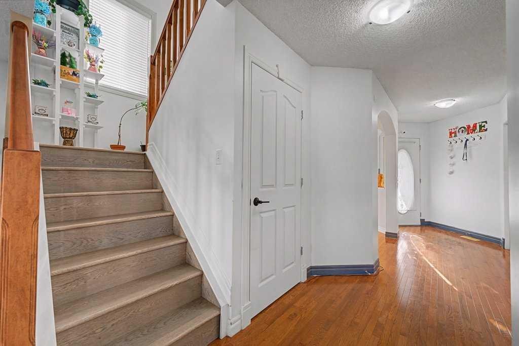 284 Hawkmere View, Chestermere, AB - Indoor Photo Showing Other Room