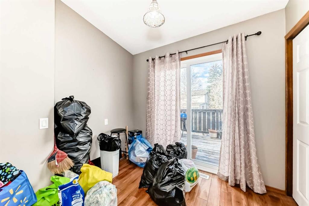 179 Hawkwood Boulevard Nw, Calgary, AB - Indoor Photo Showing Other Room