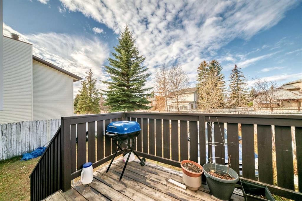 179 Hawkwood Boulevard Nw, Calgary, AB - Outdoor