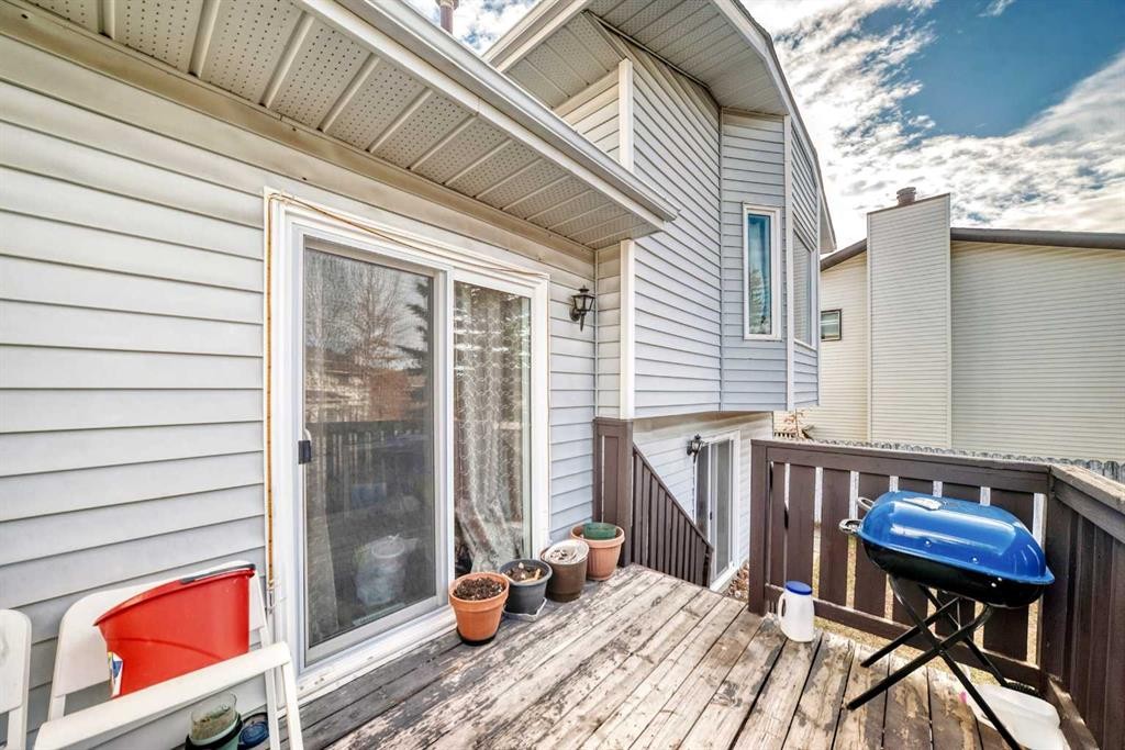 179 Hawkwood Boulevard Nw, Calgary, AB - Outdoor With Deck Patio Veranda With Exterior