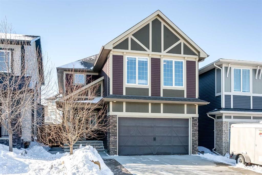 250 Hillcrest Heights Sw, Airdrie, AB - Outdoor With Facade