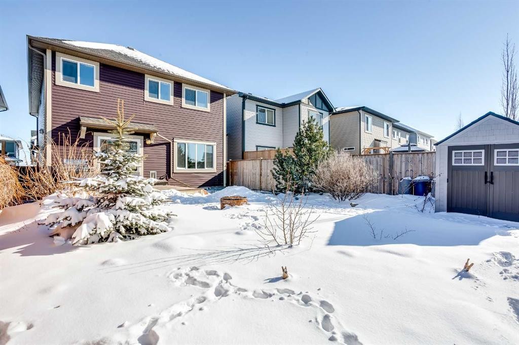 250 Hillcrest Heights Sw, Airdrie, AB - Outdoor