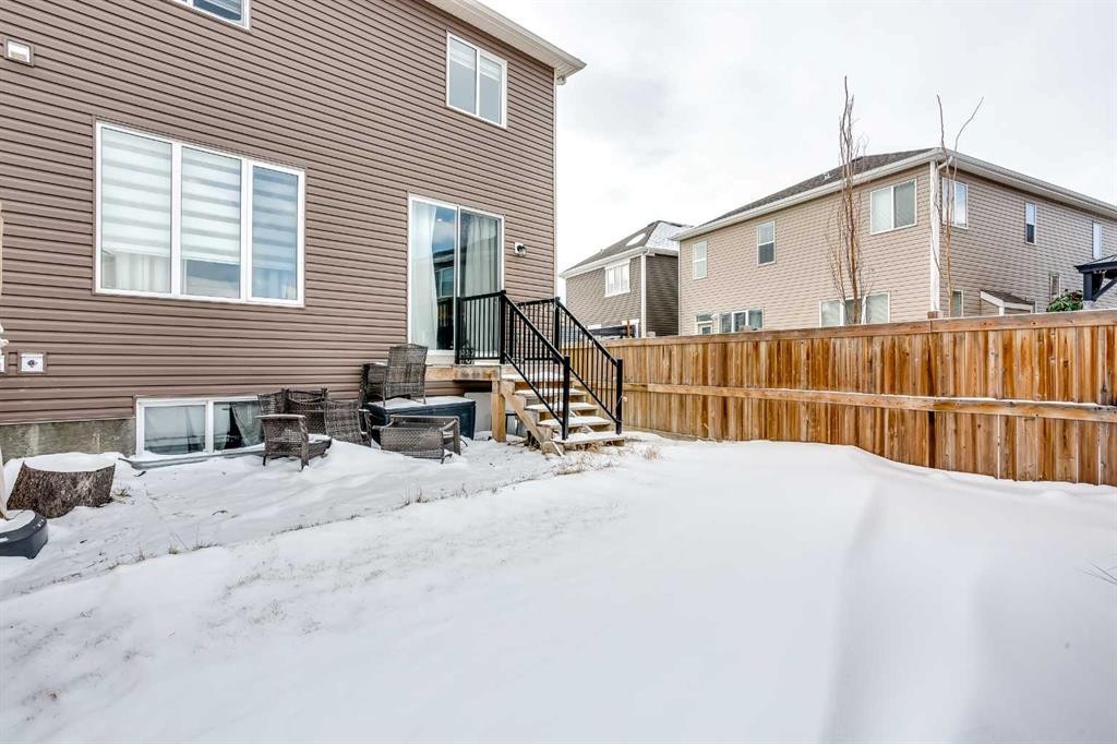 2 Osborne Common Sw, Airdrie, AB - Outdoor With Exterior