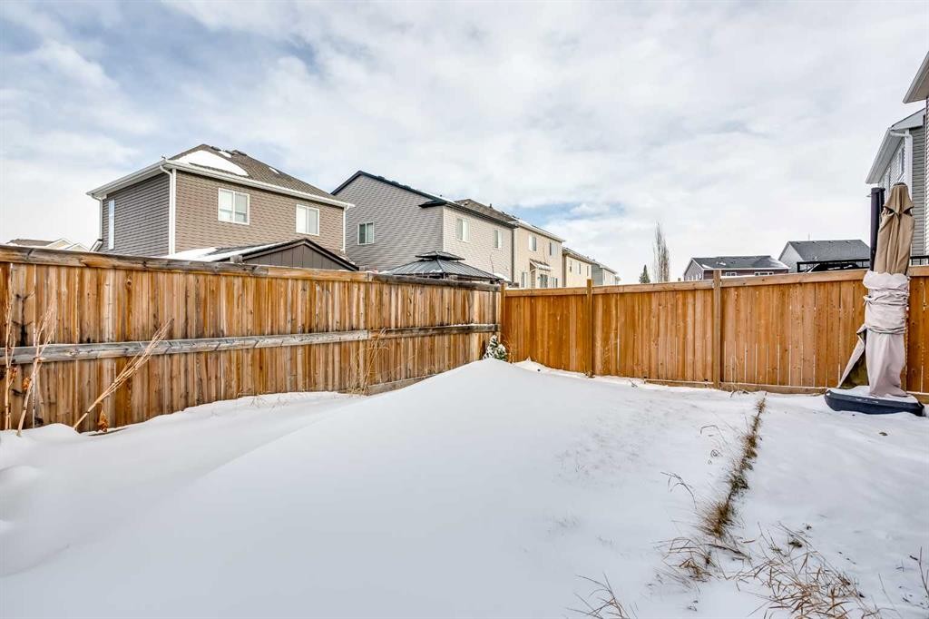 2 Osborne Common Sw, Airdrie, AB - Outdoor