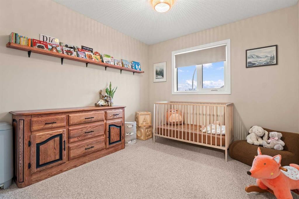 43 Sunset Crescent, Okotoks, AB