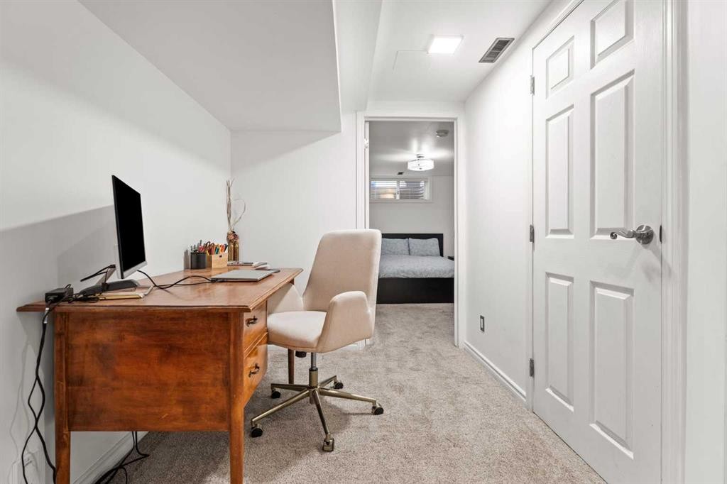 43 Sunset Crescent, Okotoks, AB