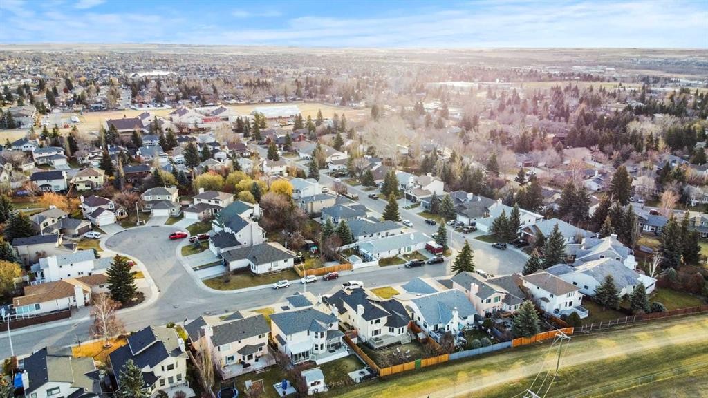 43 Sunset Crescent, Okotoks, AB